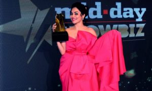 Nikita Rawal receives Midday Icon award for Producing content and social work under her NGO Aastha foundation