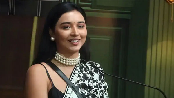 Bigg Boss 19: Is Tanya Mittal Faking Her Age? Reddit Uncovers Shocking Clues!