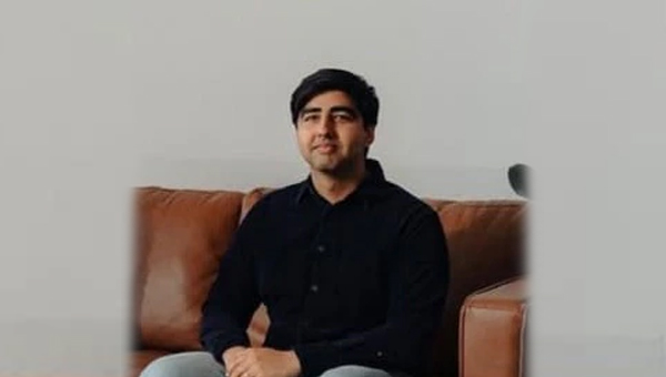 22-Year-Old Indian-Origin Entrepreneur Beats Zuckerberg to Billionaire Status with AI Startup