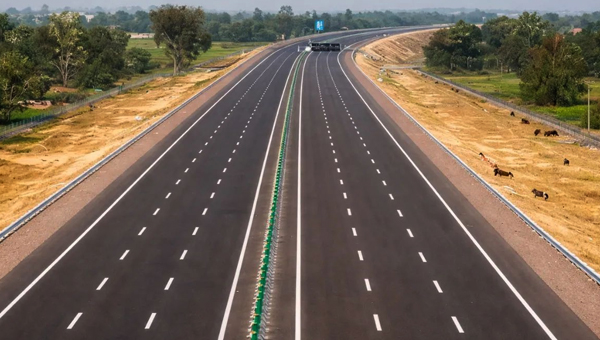 Commuters Rejoice: This New Highway Cuts Lucknow to Kanpur Travel Time by More Than Half Starting Next Week